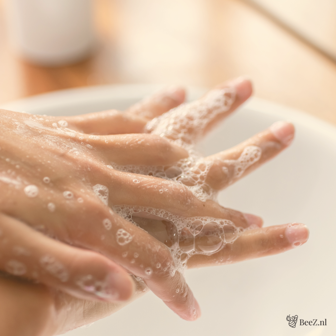 handen die gewassen worden